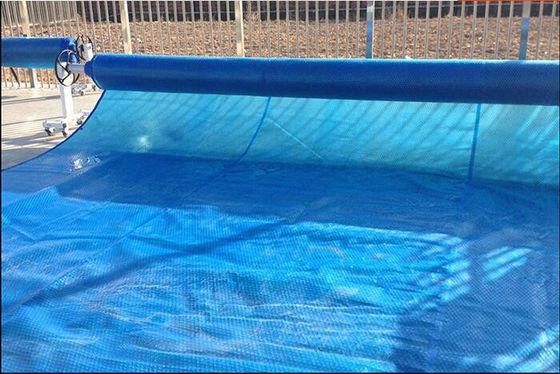 Anti - UV 100um 200um Kolam Renang Solar Cover Warna Biru PE Bubble Blanket Solar Pool Cover