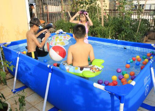 Kolam renang tahan api PVC untuk penggunaan keluarga Indoor Inflatable