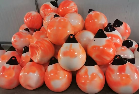 Panjang yang cocok 15.20m-19.20m Boat Fender Buoy Durable Life Lebih dari 10-15 Tahun