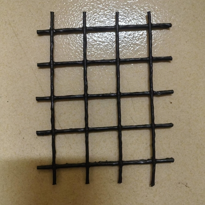 Industri Grade PVC dilapisi Polyester Mesh Geogrid Untuk Kereta Api Atau Soft Soil Foundation